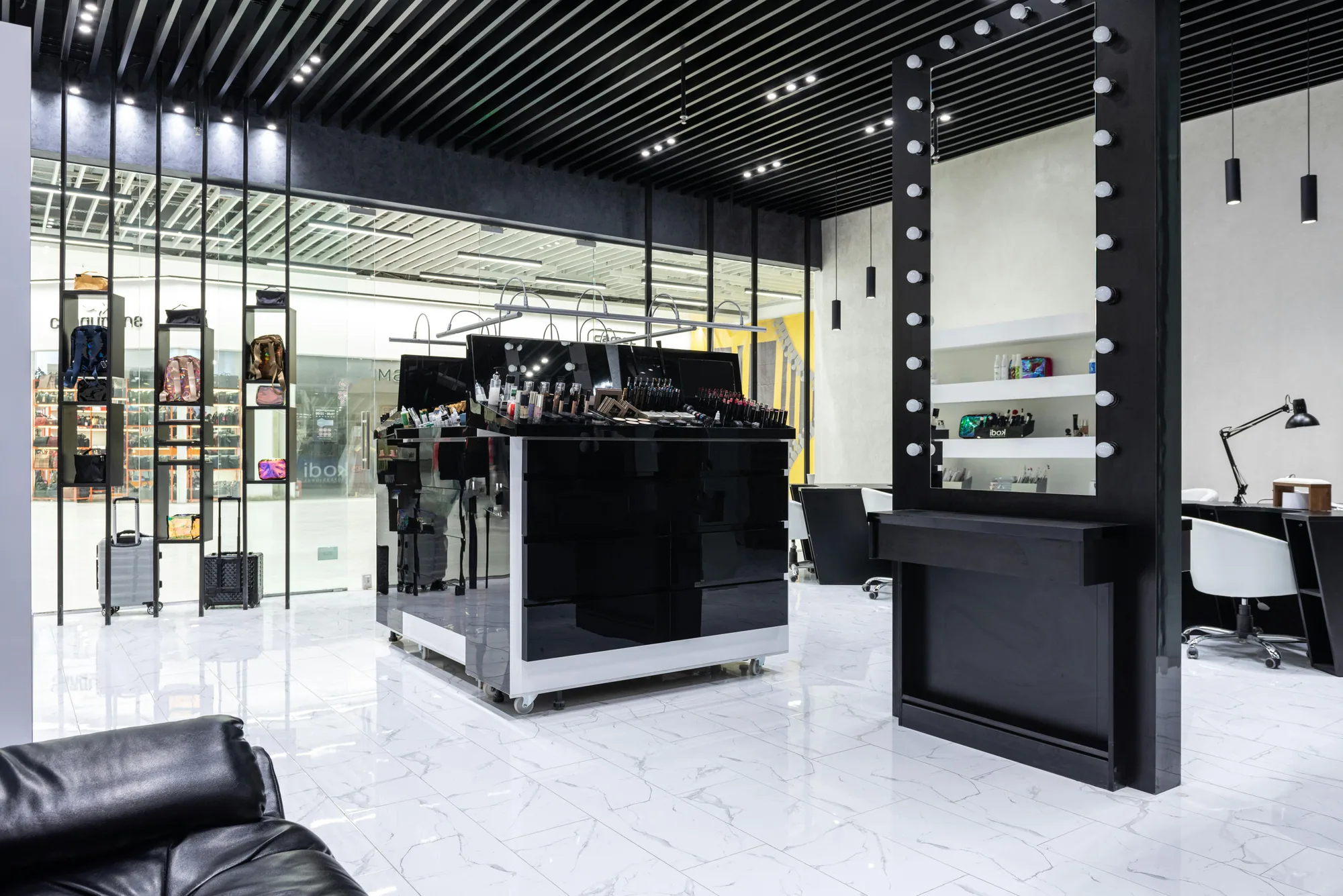 Kosmetik & Nagel