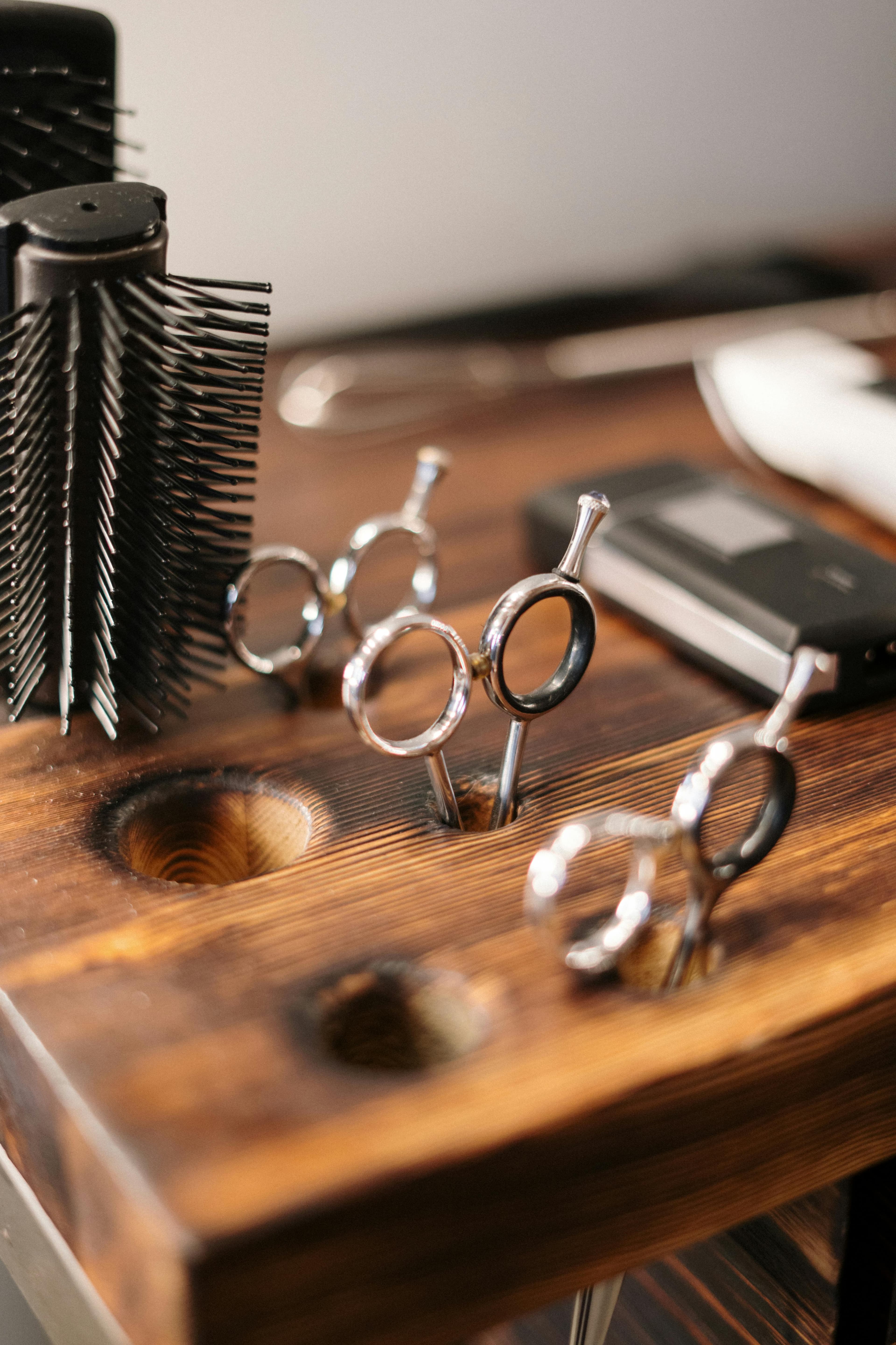 Was kostet ein Haarschnitt? Pricing-Leitfaden für Salons 2026